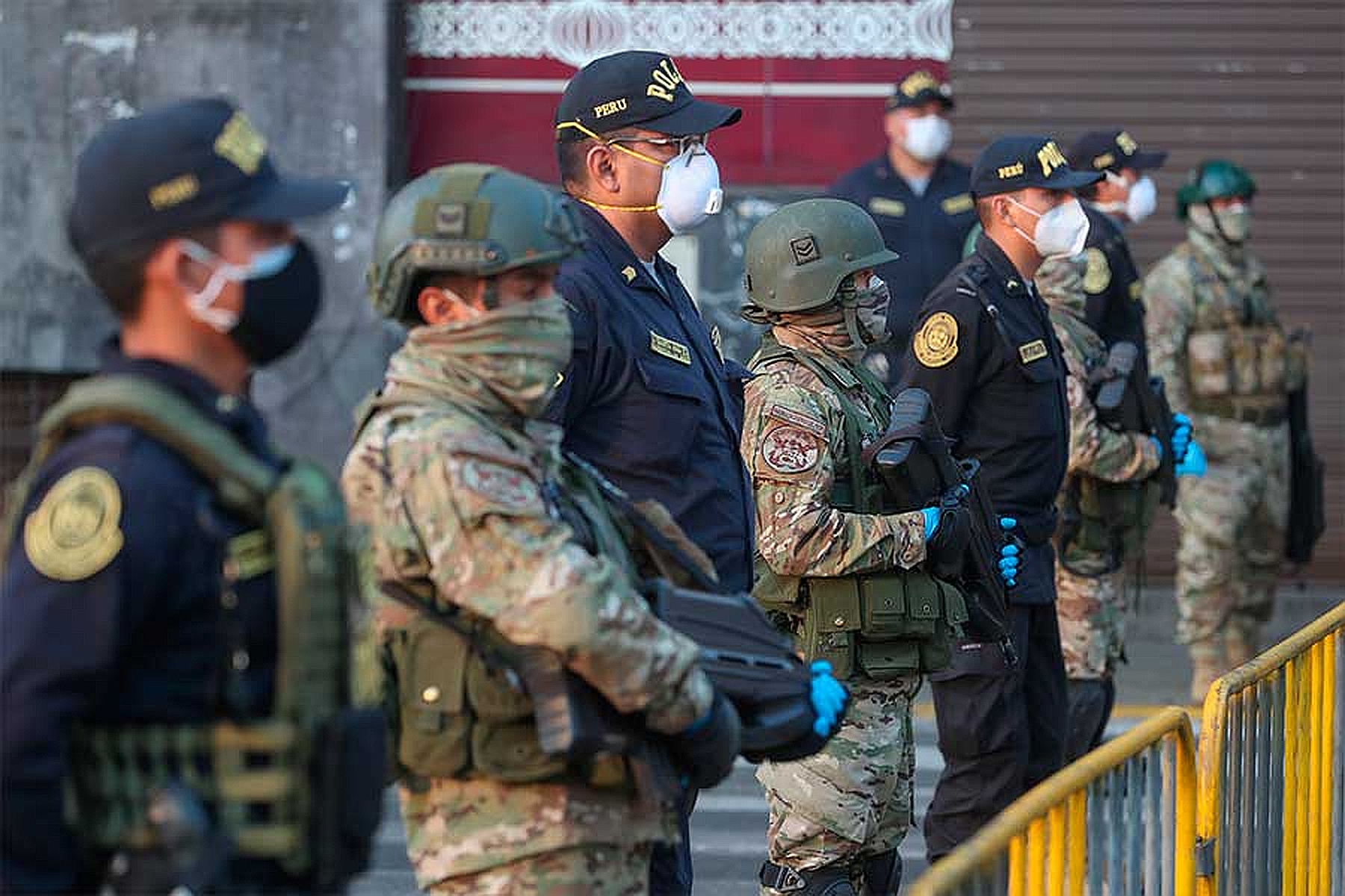 Militares y policías enfrendarían cadena perpetua