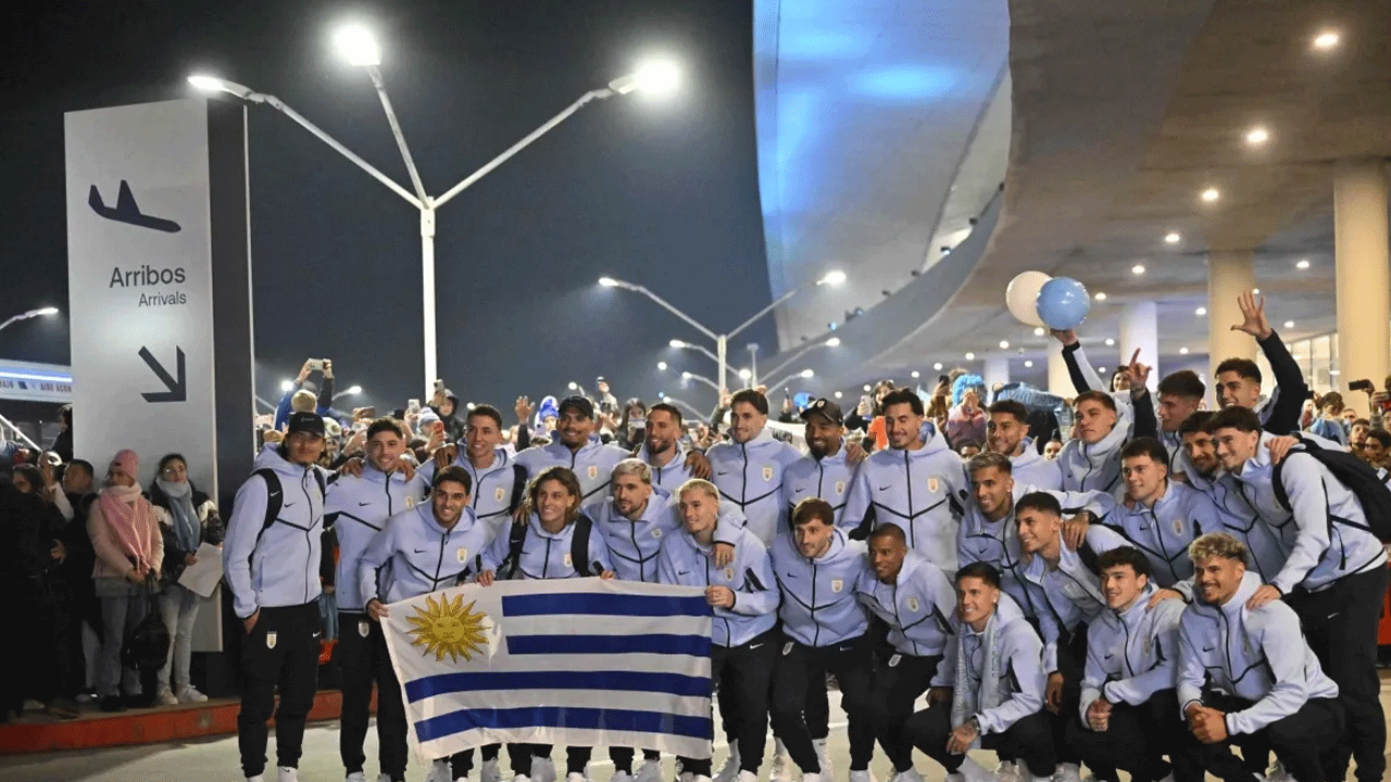 Un debut con turbulencias: Uruguay aterriza tarde a Miami y llega con el reloj en contra para enfrentar a Arabia Saudita