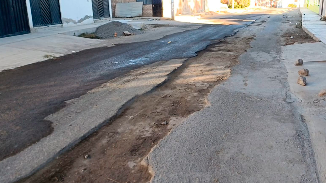 Vecinos de Nuevo Characato exigen reparación de vías dañadas por obra de Sedapar